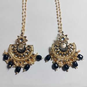 Elegant Gold and Black Women's Earrings